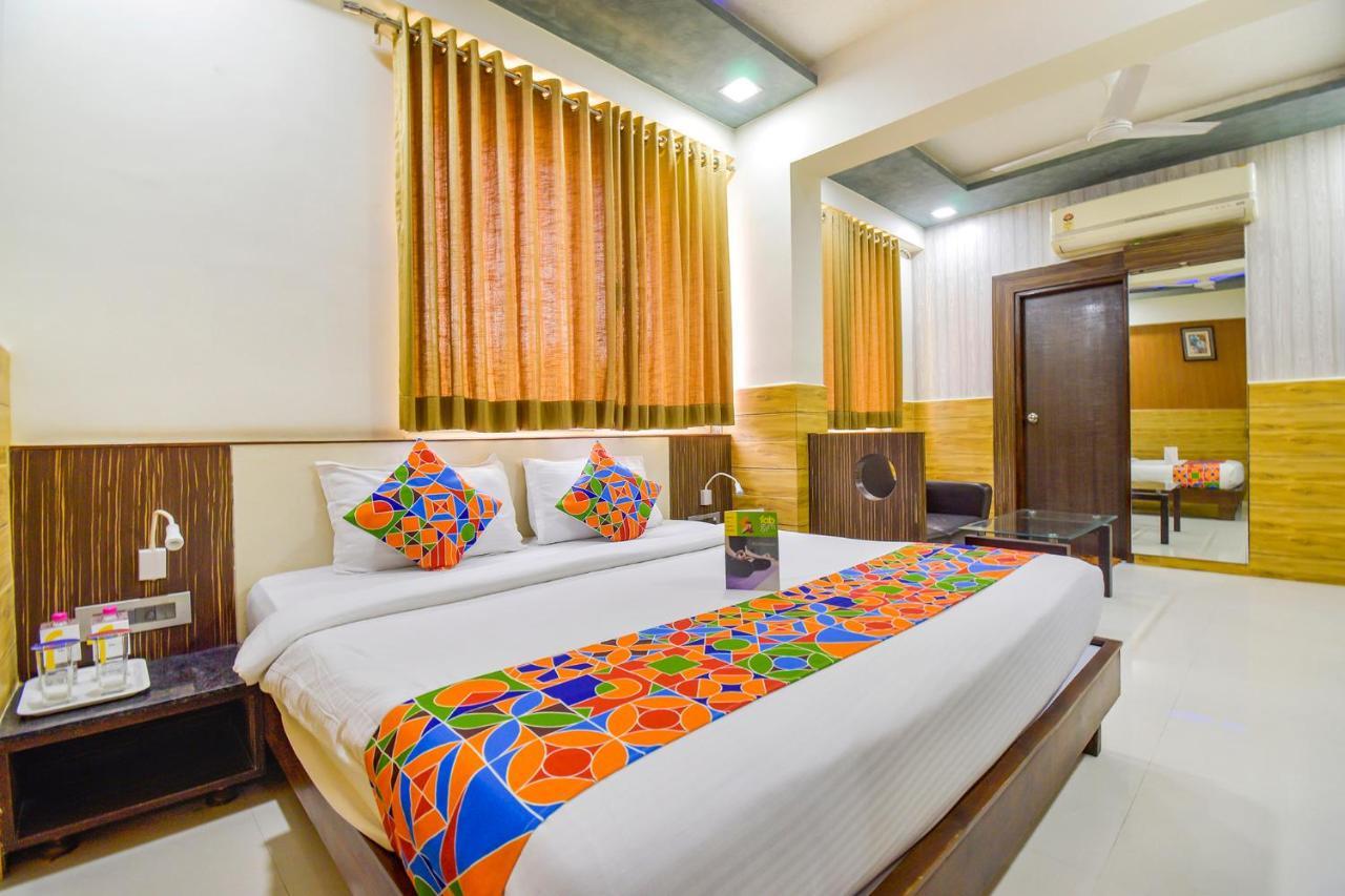 Fabhotel Kohinoor Plaza 阿穆达巴 外观 照片