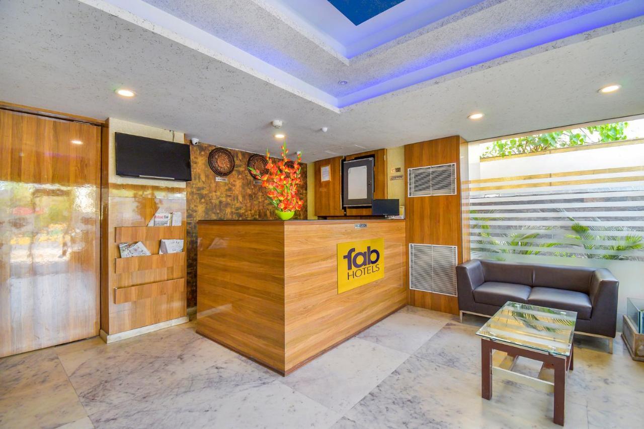 Fabhotel Kohinoor Plaza 阿穆达巴 外观 照片