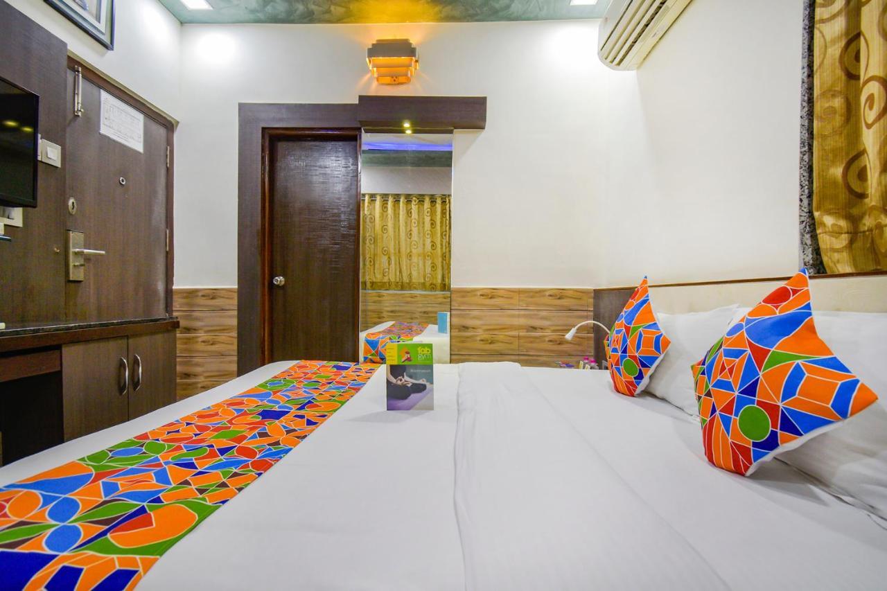 Fabhotel Kohinoor Plaza 阿穆达巴 外观 照片