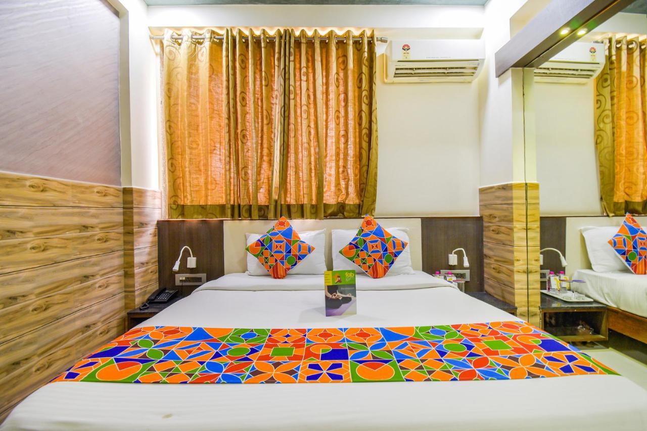 Fabhotel Kohinoor Plaza 阿穆达巴 外观 照片